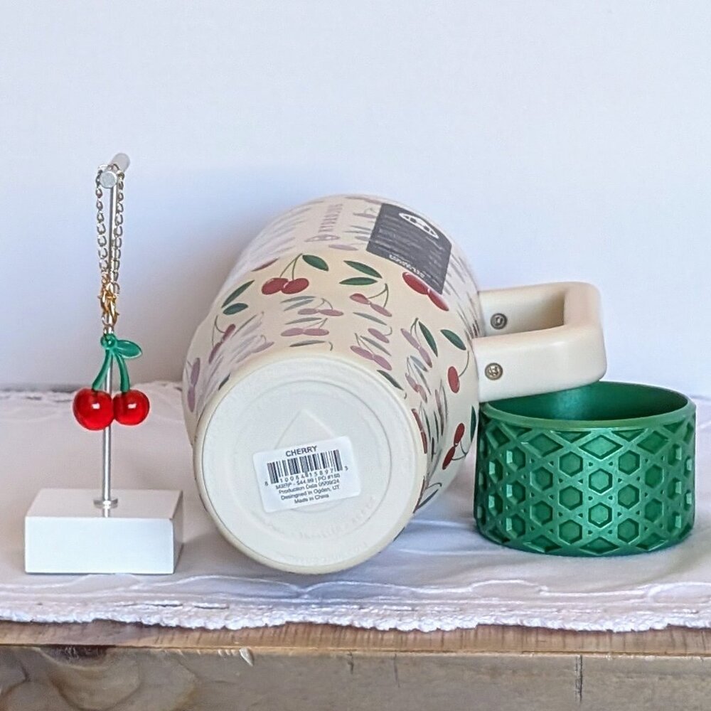 🍒 LIMITED EDITION "Cherry" HydroJug 40oz Traveler with Accessories NWT - Picture 6 of 9